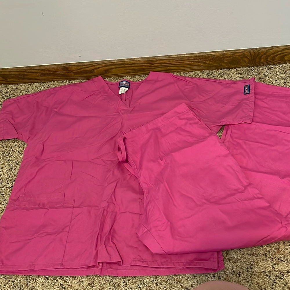 Women’s size small pink Cherokee Workwear scrub set top and bottoms
